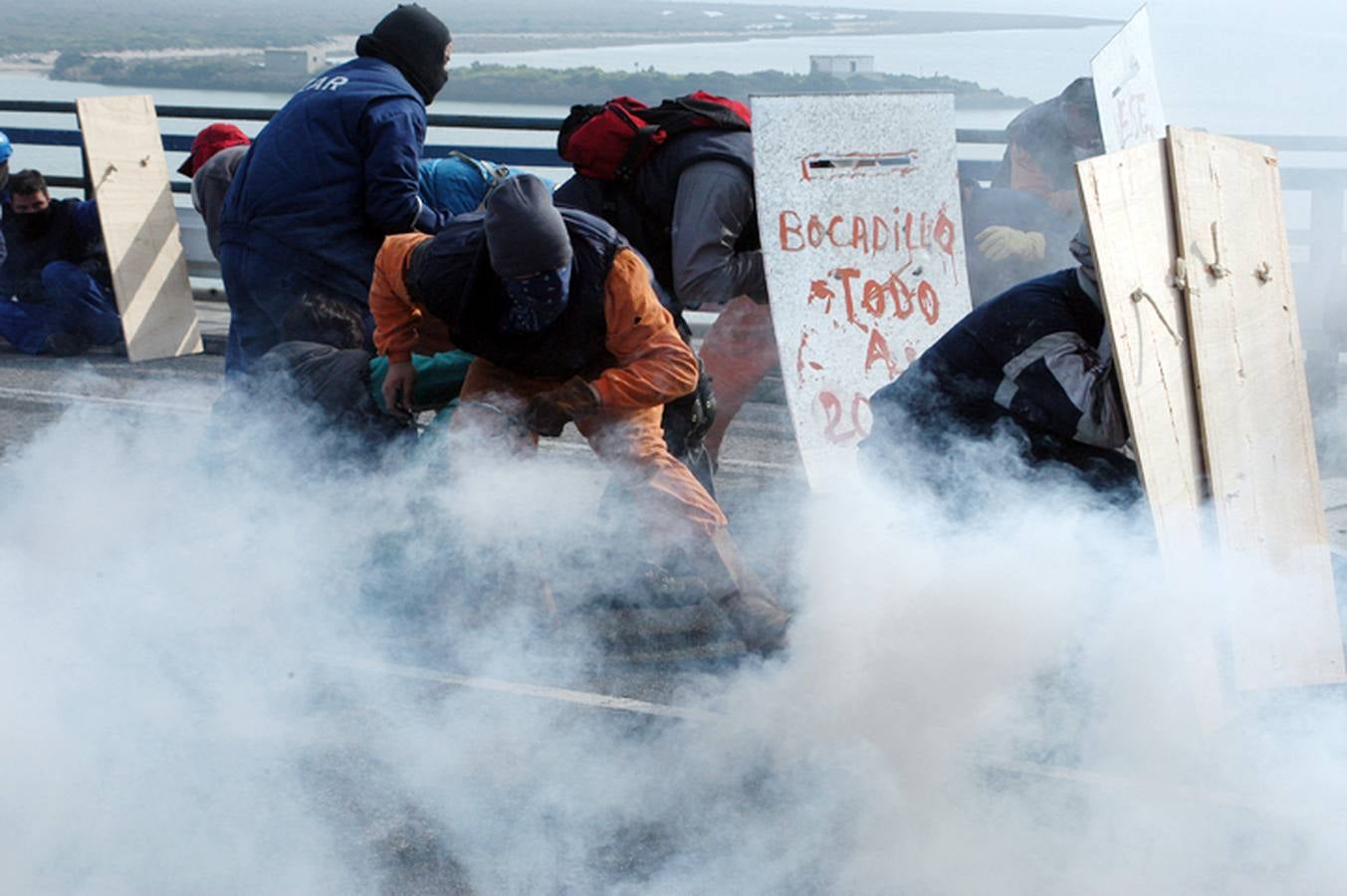 Antes de las sudaderas con capuchas fueron los pañuelos y los pasamontañas. 