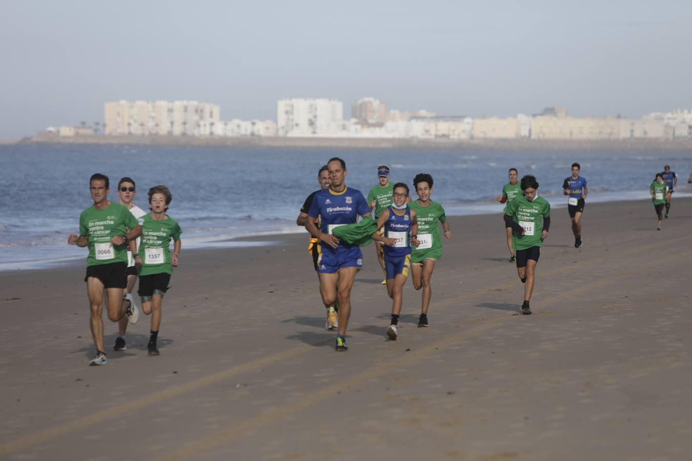 Fotos: VII Carrera Contra el Cáncer en Cádiz