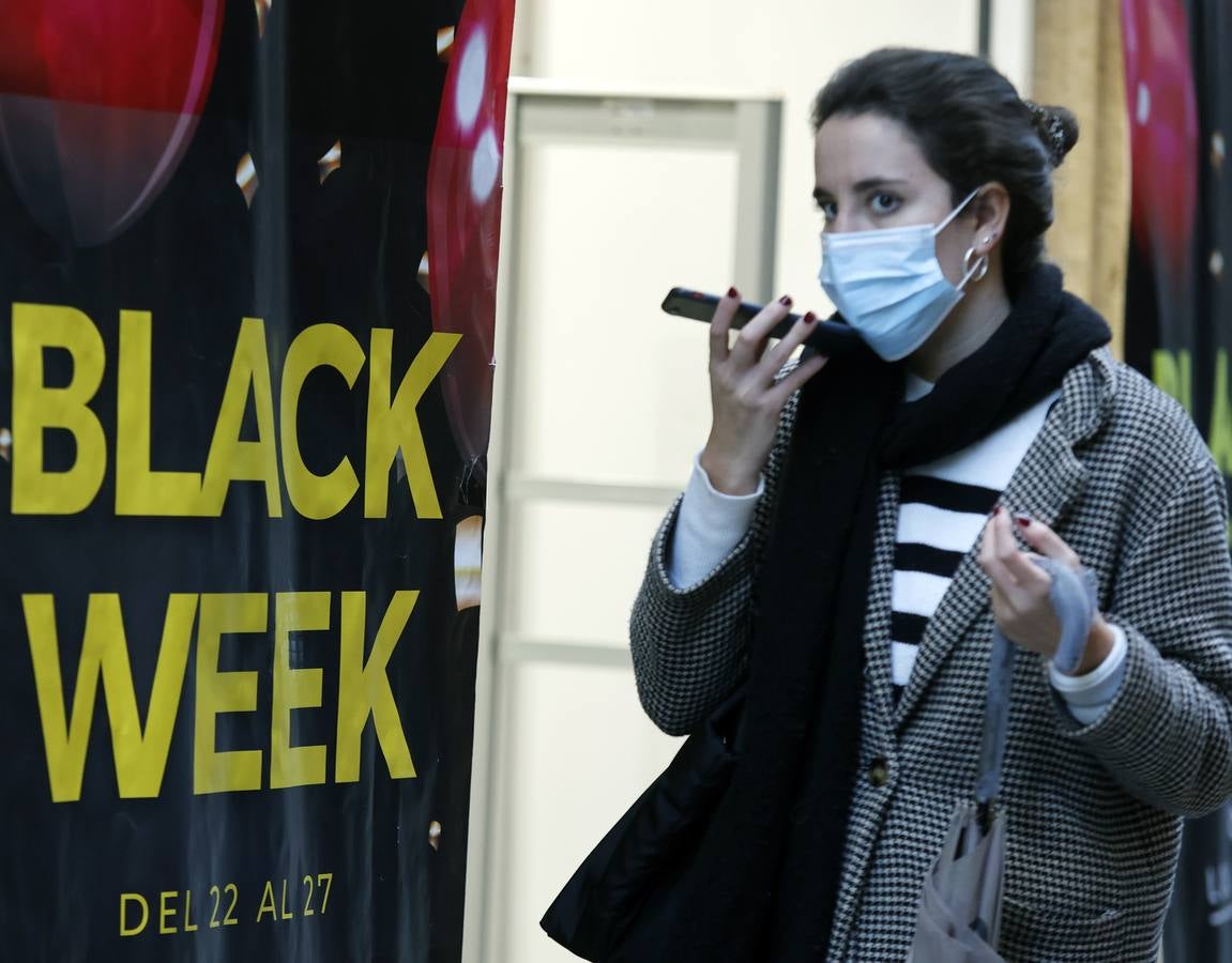 Black Friday 2021: Sevilla se tiñe de negro