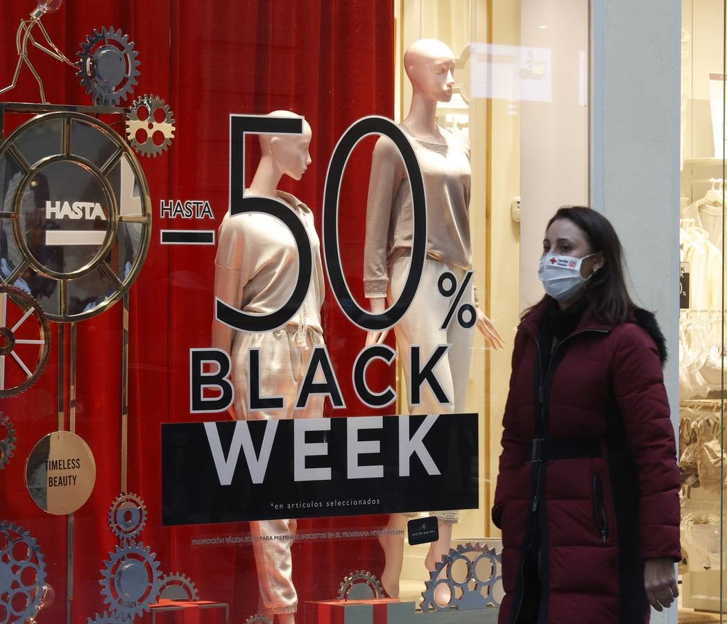 Black Friday 2021: Sevilla se tiñe de negro