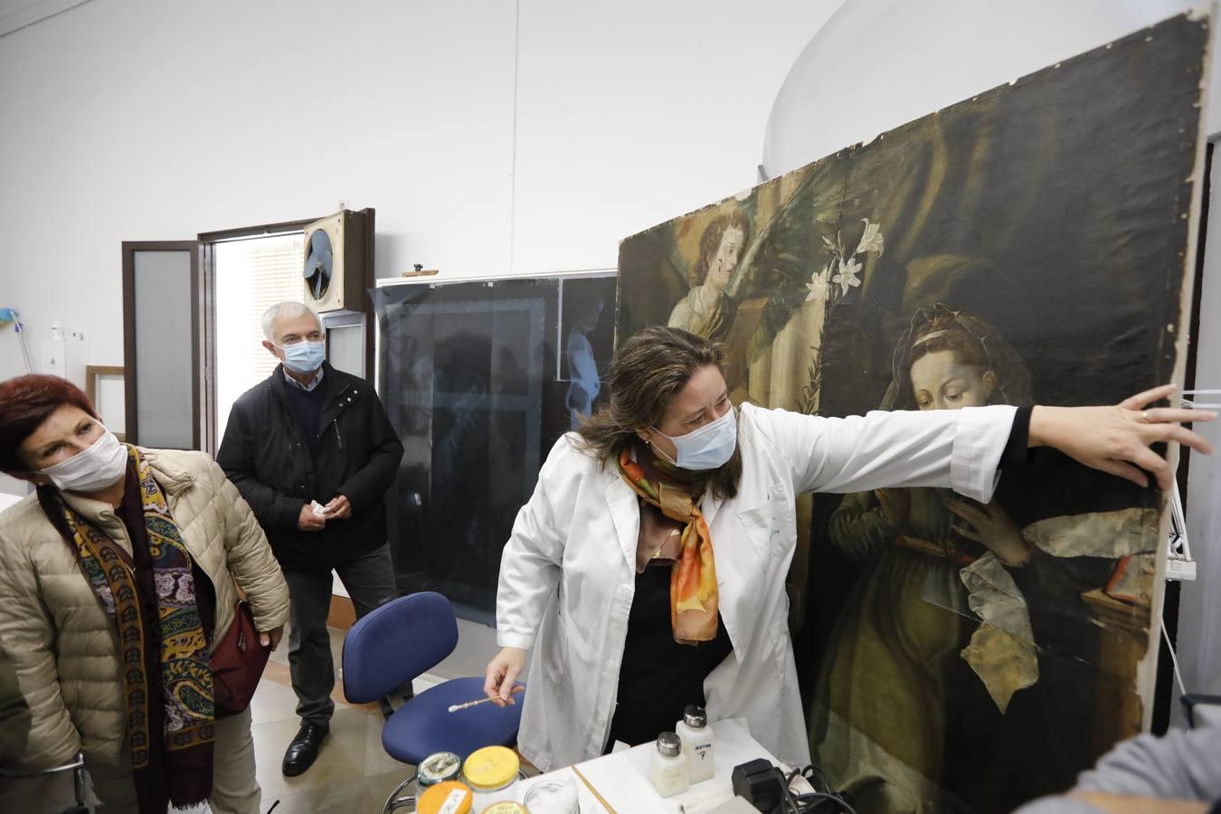 Así trabajan los restauradores del Museo de Bellas Artes de Córdoba, en imágenes