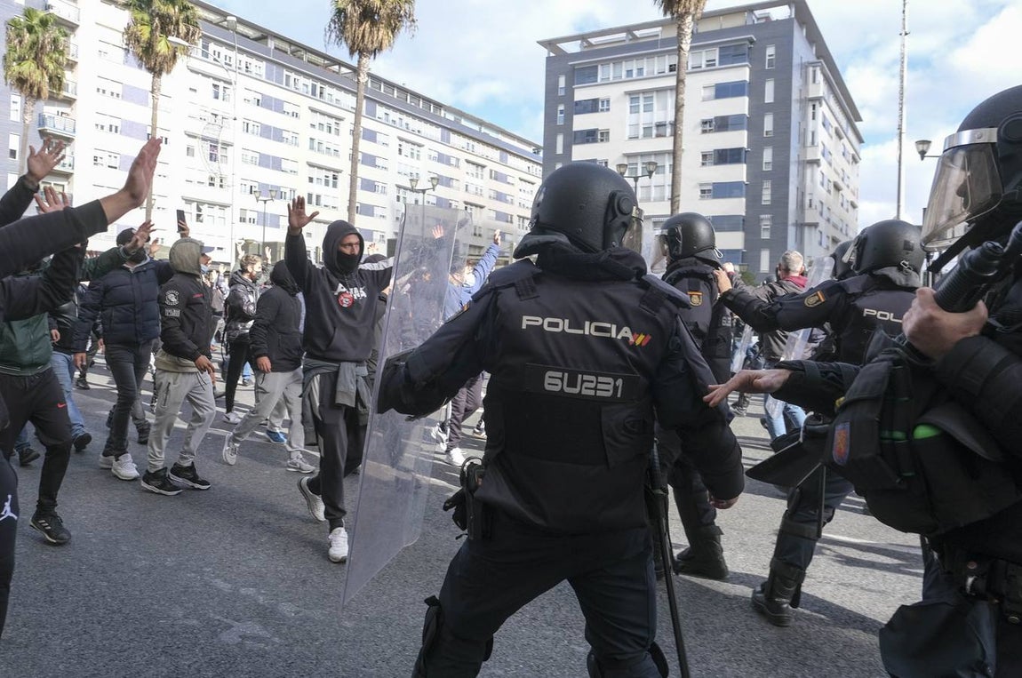 FOTOS: Huelga del Metal el 23-N, un día muy triste para Cádiz y su Bahía