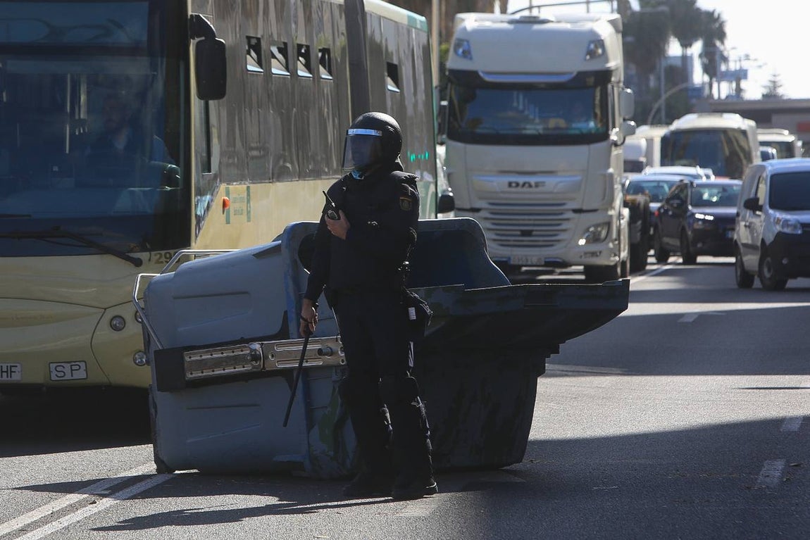 FOTOS: Huelga del Metal el 23-N, un día muy triste para Cádiz y su Bahía
