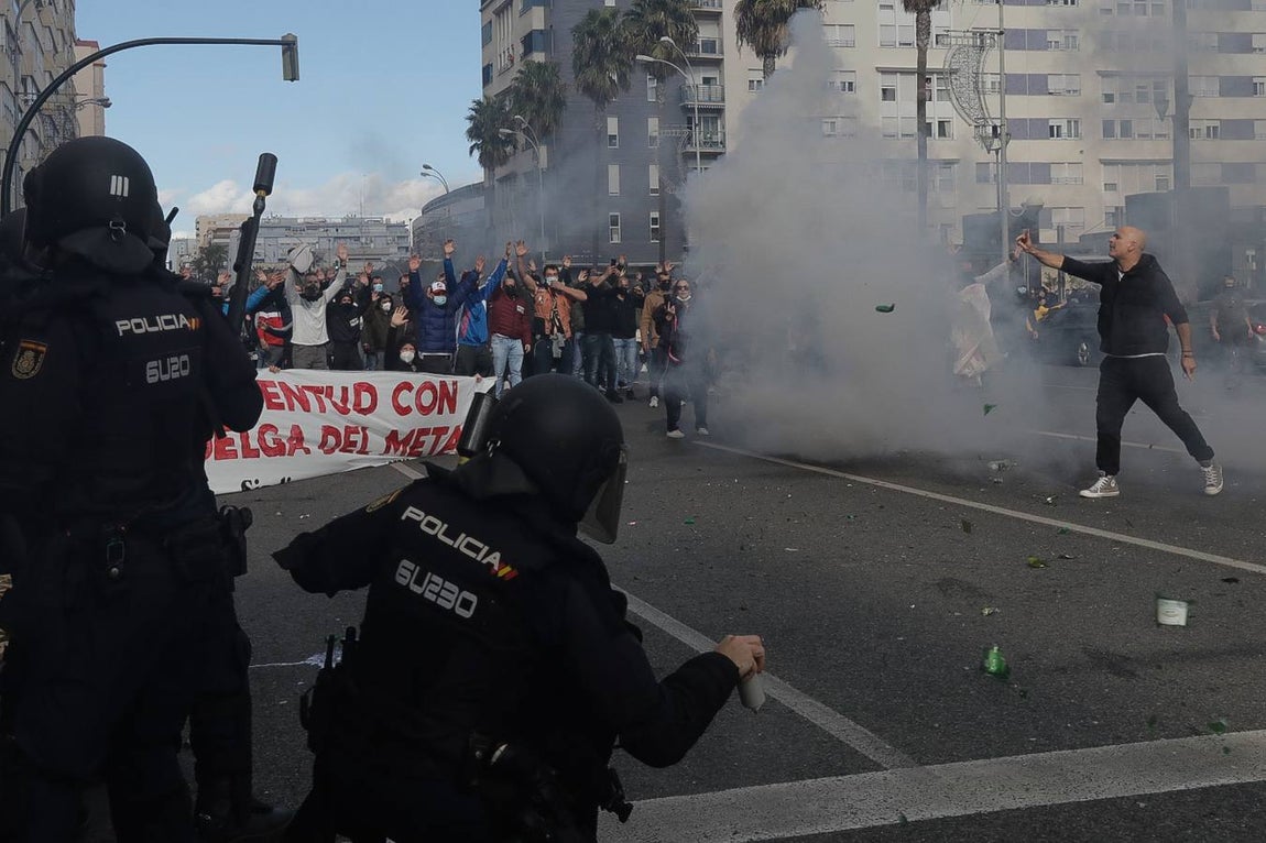FOTOS: Huelga del Metal el 23-N, un día muy triste para Cádiz y su Bahía