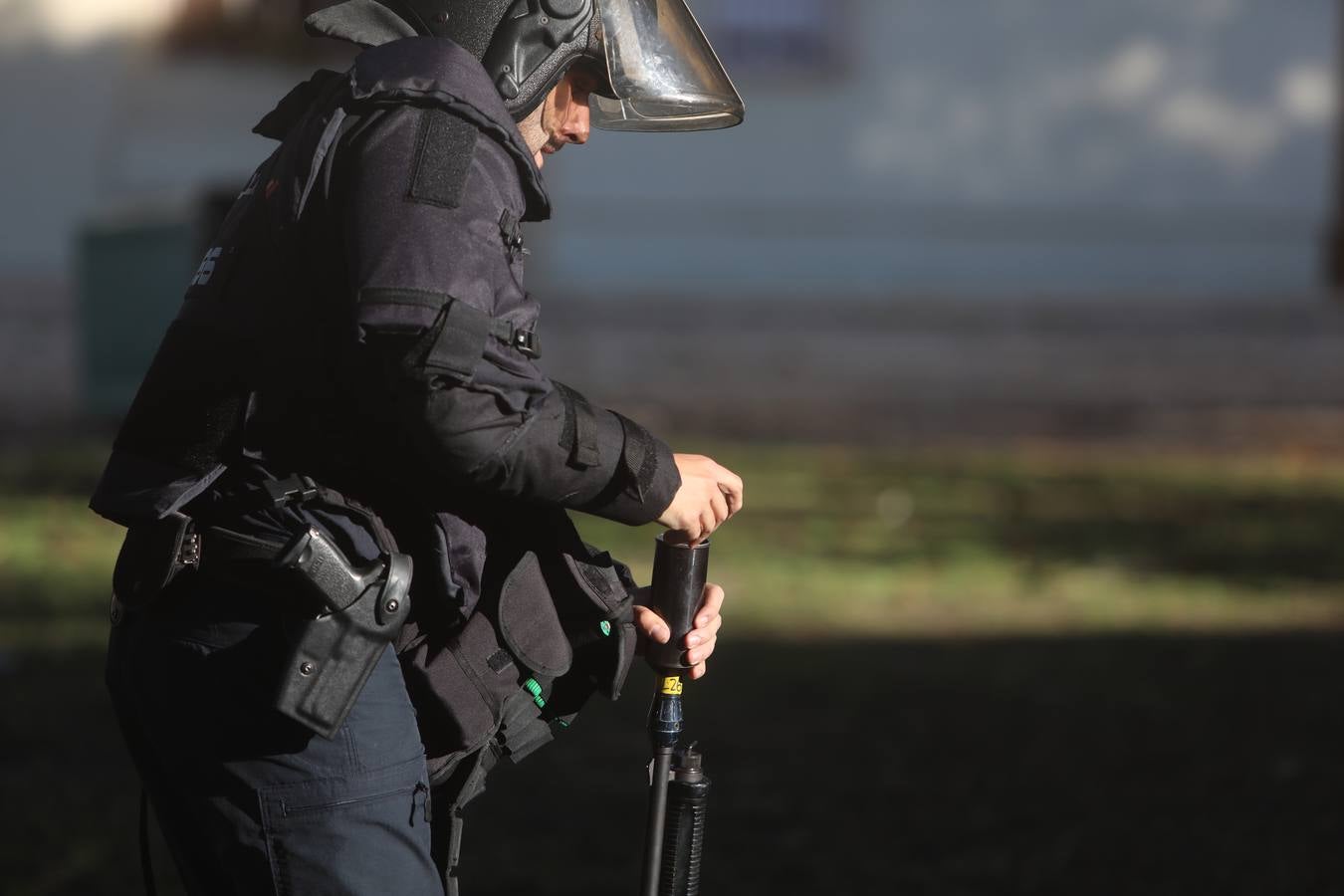 Fotos: lanzamiento de objetos y cargas policiales en el Río San Pedro