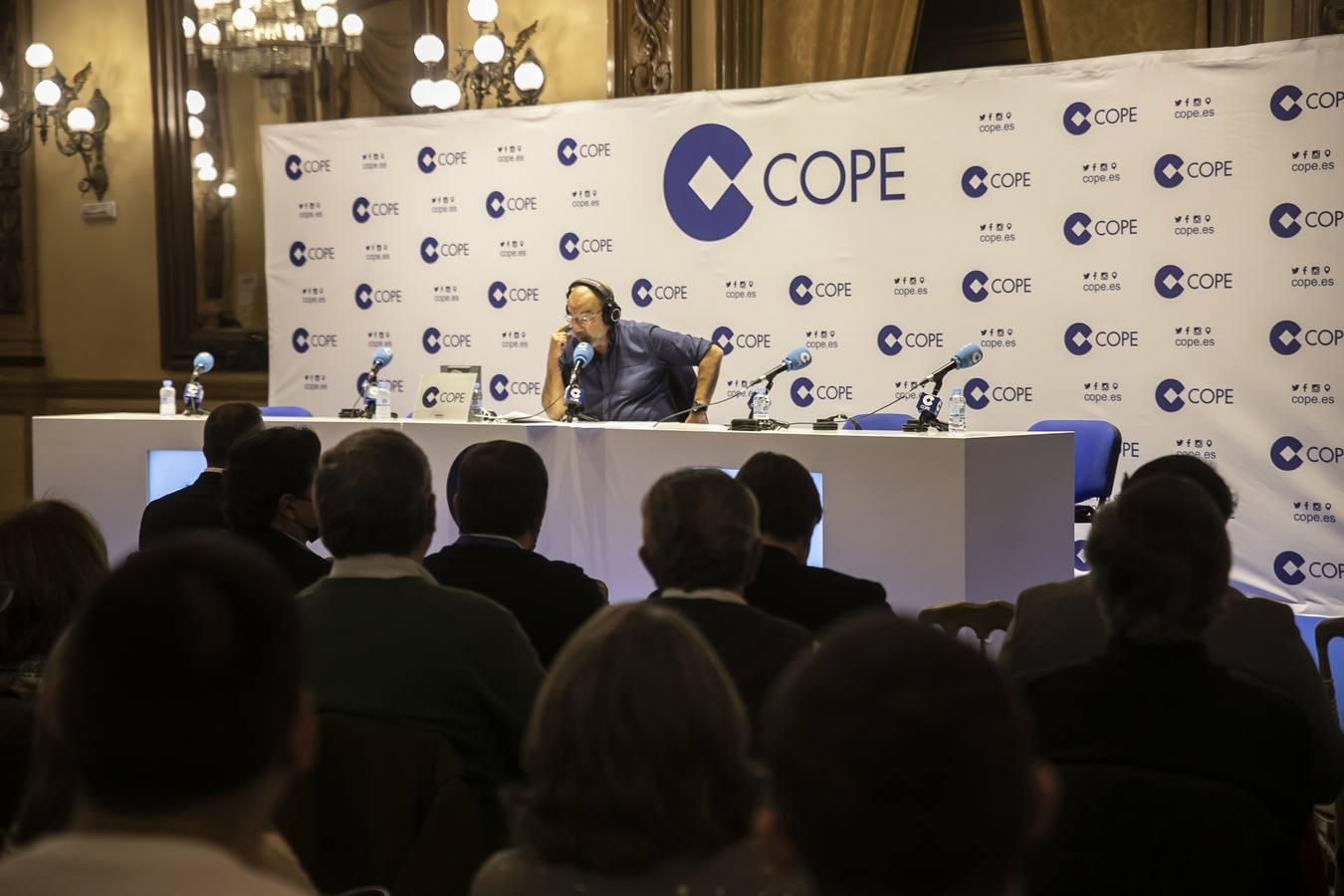 &#039;La Linterna&#039; de la Cope, en directo desde Córdoba, en imágenes