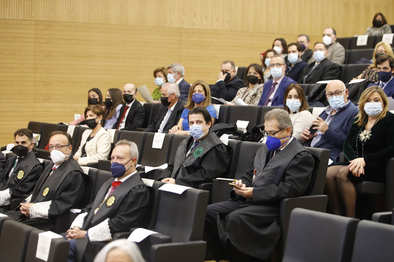 El acto de jura y entrega de reconocimientos a graduados sociales de Córdoba, en imágenes