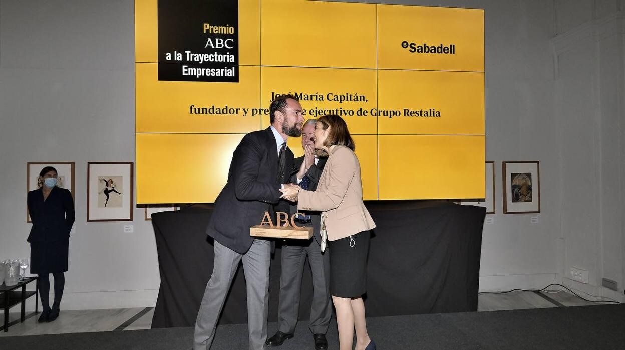 En imágenes, la entrega del XX Premio ABC a la Trayectoria Empresarial en Andalucía a José María Capitán (I)