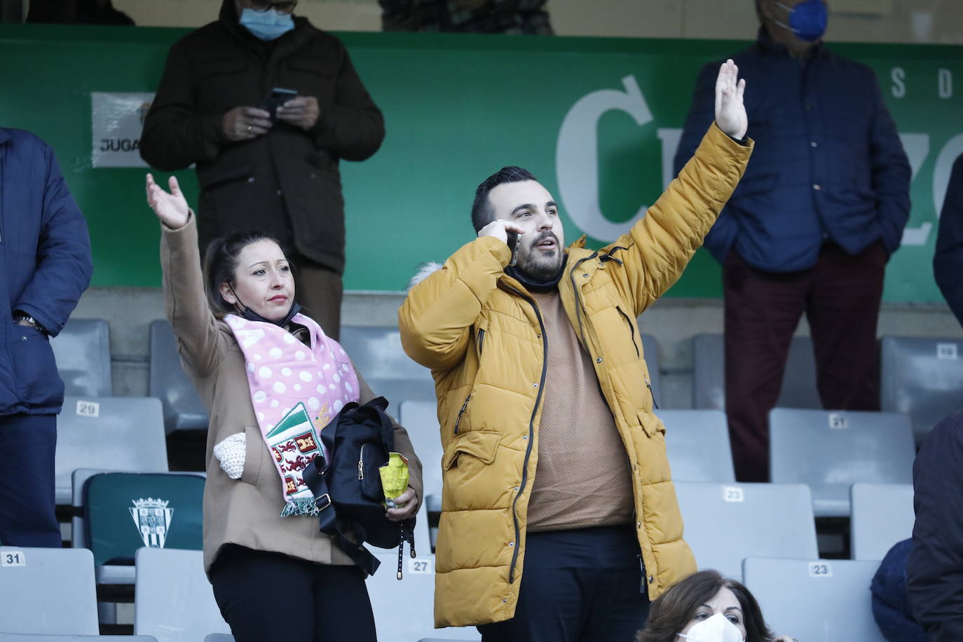 La grada disfruta de la goleada del Córdoba CF al Mérida, en imágenes