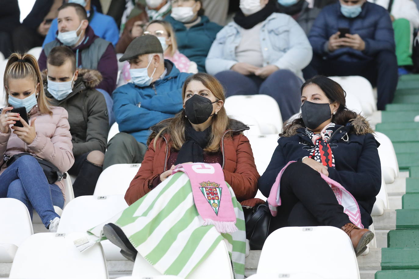 La grada disfruta de la goleada del Córdoba CF al Mérida, en imágenes