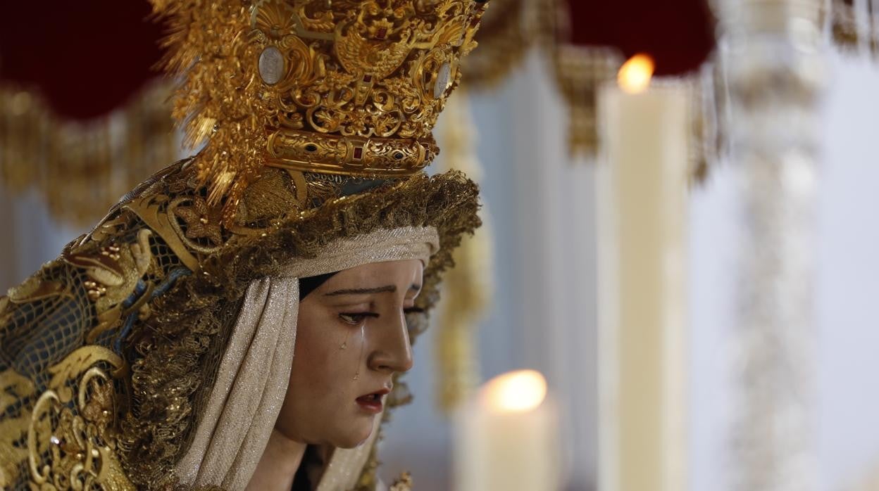 La procesión de acción de gracias de la Virgen de la Salud en Córdoba, en imágenes