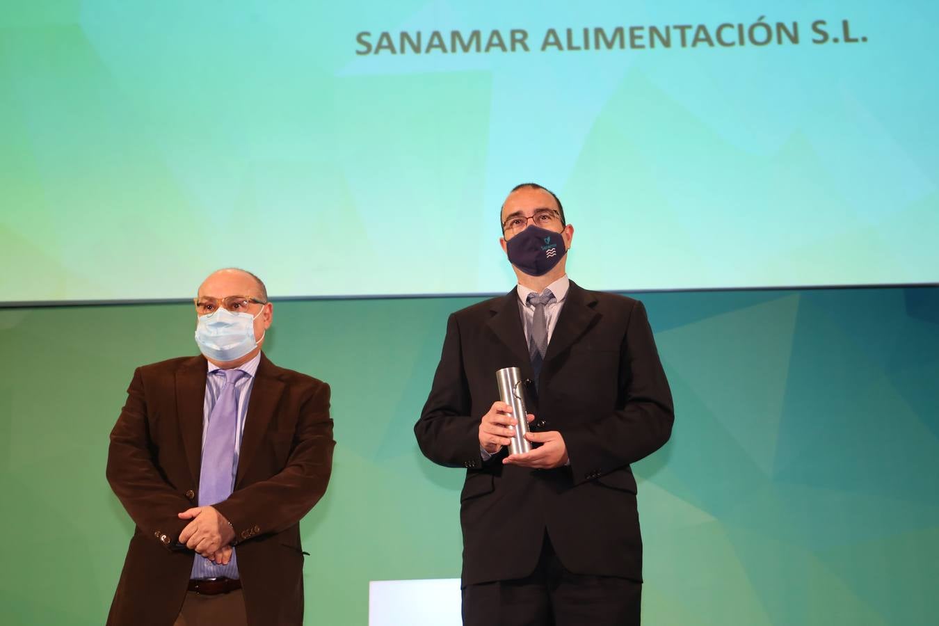 Foto de familia de los premiados por la consejería de Agricultura y Pesca de la Junta de Andalucía. ROCÍO RUZ