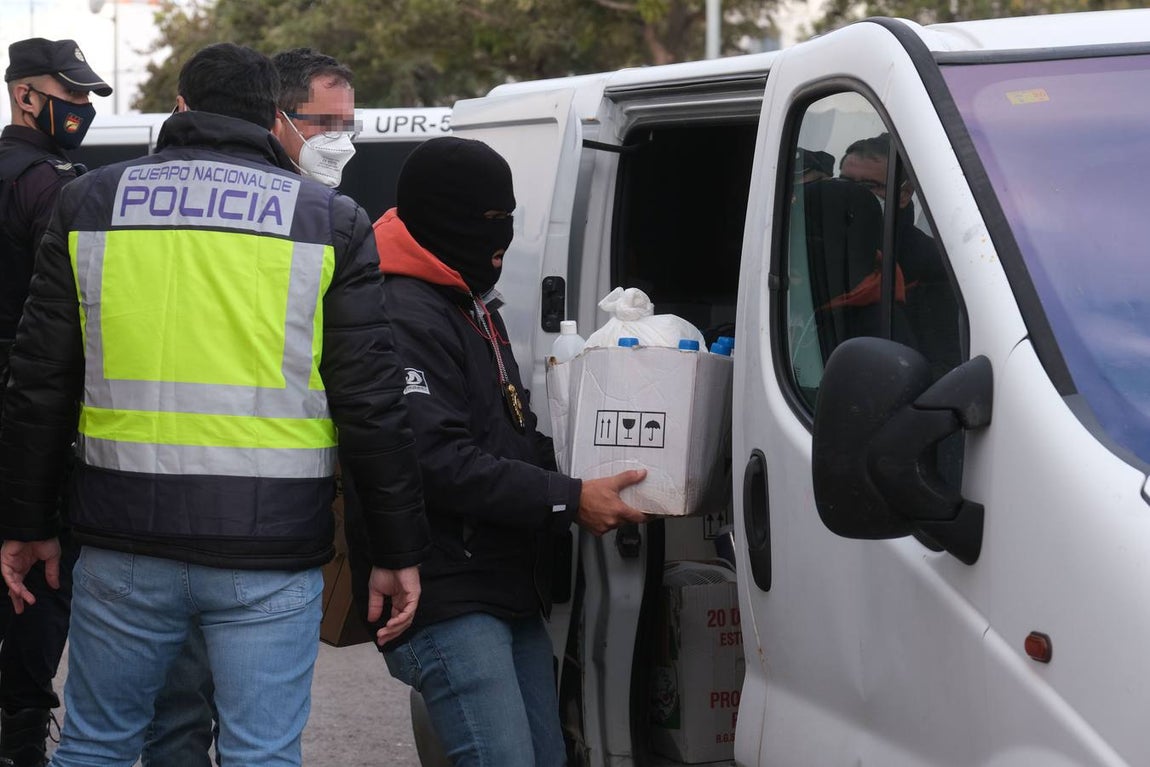 FOTOS: Desmantelado un laboratorio de cocaína en Chiclana