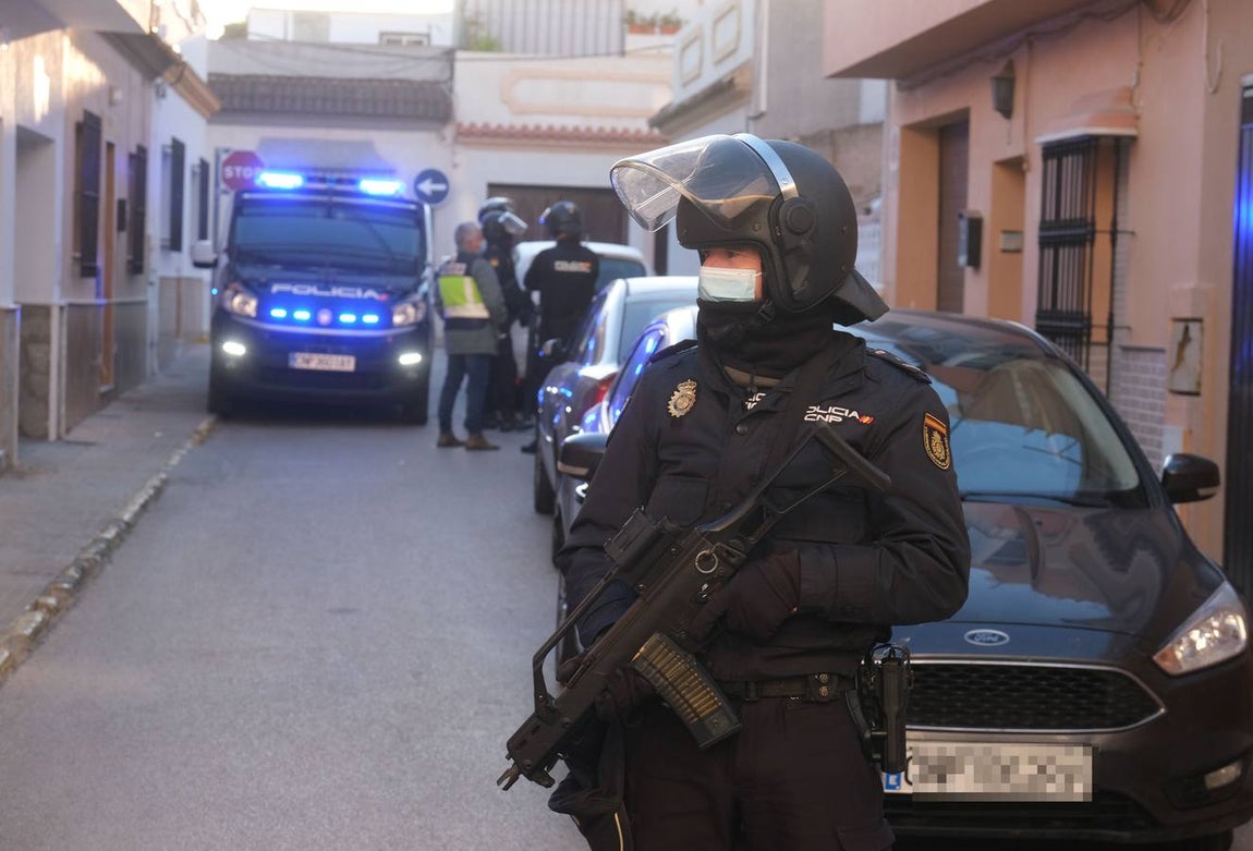 FOTOS: Desmantelado un laboratorio de cocaína en Chiclana