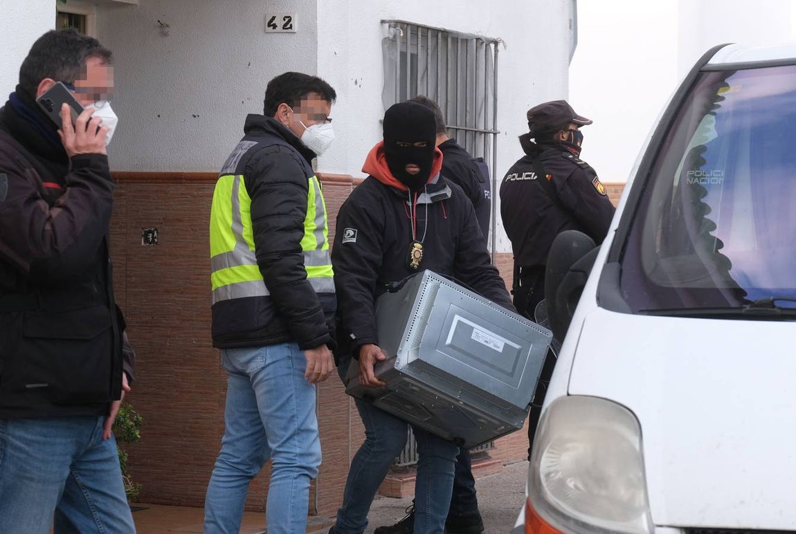 FOTOS: Desmantelado un laboratorio de cocaína en Chiclana