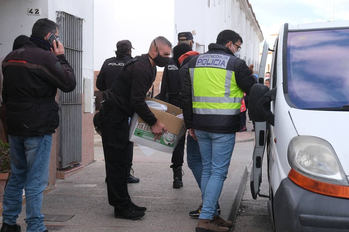 FOTOS: Desmantelado un laboratorio de cocaína en Chiclana