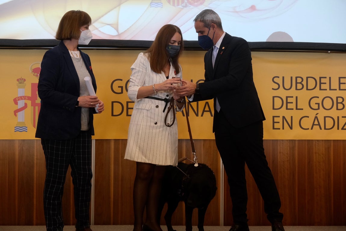 En imágenes: Conmemoración del 43 aniversario de la Constitución