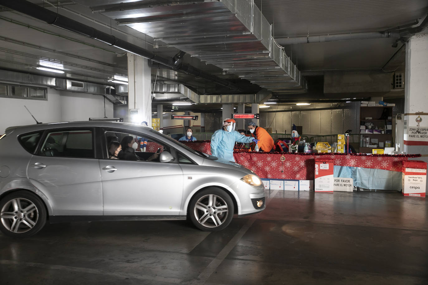 El autocovid del Castilla del Pino en Córdoba multiplica su actividad, en imágenes