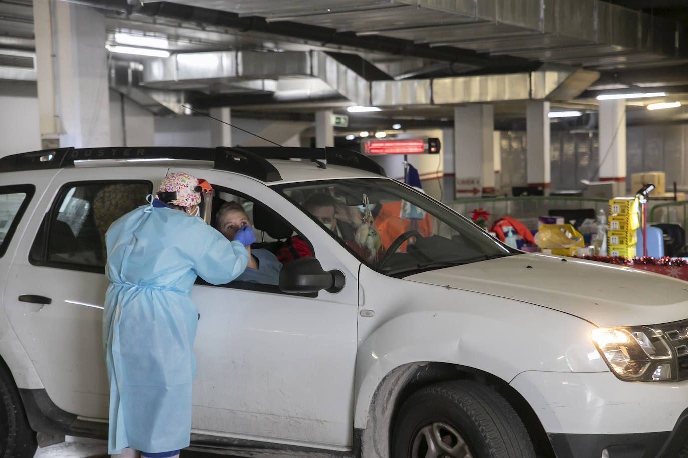 El autocovid del Castilla del Pino en Córdoba multiplica su actividad, en imágenes