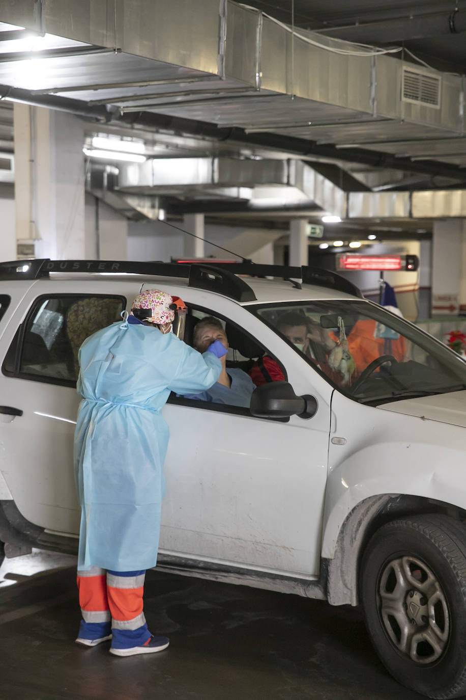 El autocovid del Castilla del Pino en Córdoba multiplica su actividad, en imágenes