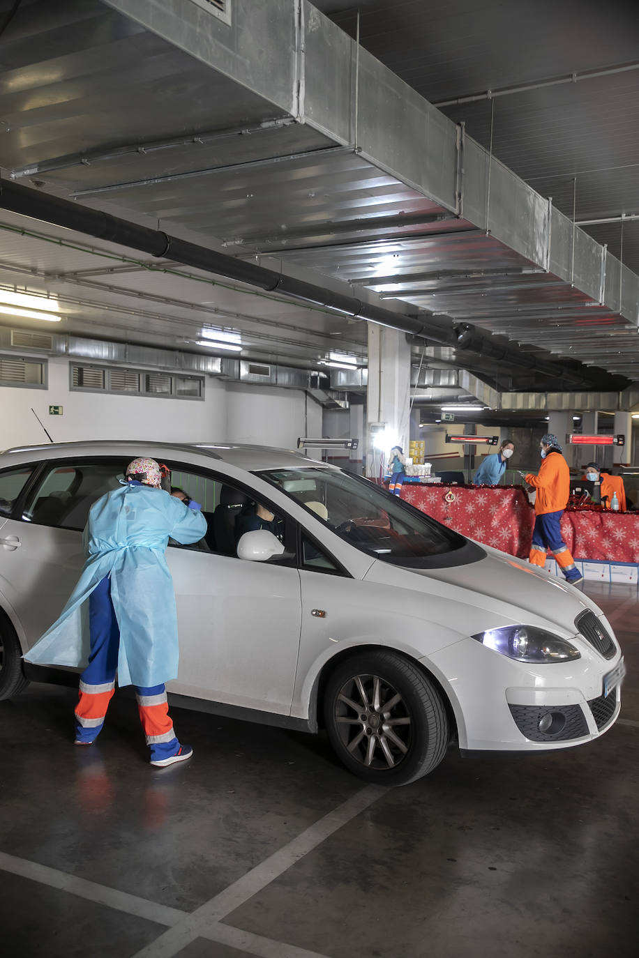 El autocovid del Castilla del Pino en Córdoba multiplica su actividad, en imágenes