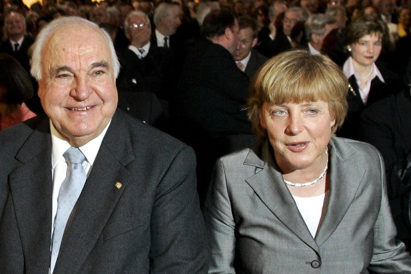 Con su mentor, el excanciller Helmut Kohl, en 2005. 
