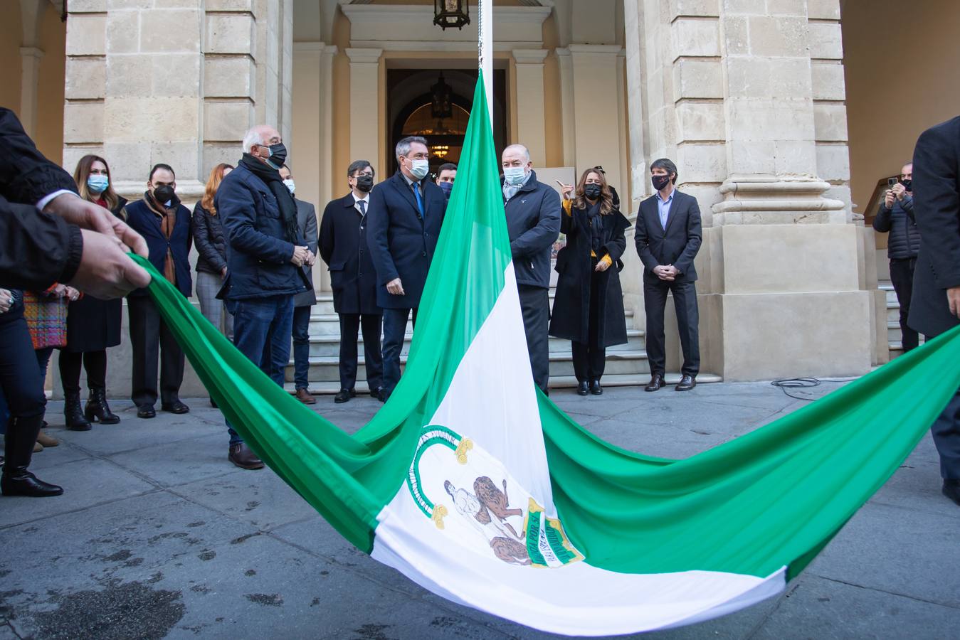 Homenaje a la bandera de Andalucía en el Ayuntamiento de Sevilla. VANESSA GÓMEZ