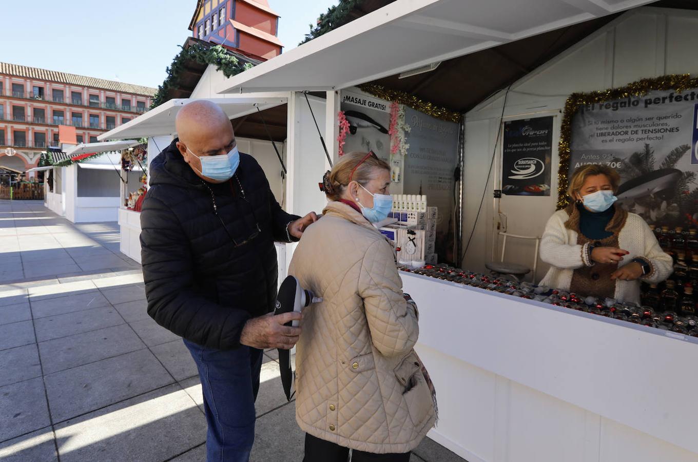 El Mercadillo de Navidad de la plaza de La Corredera, en imágenes