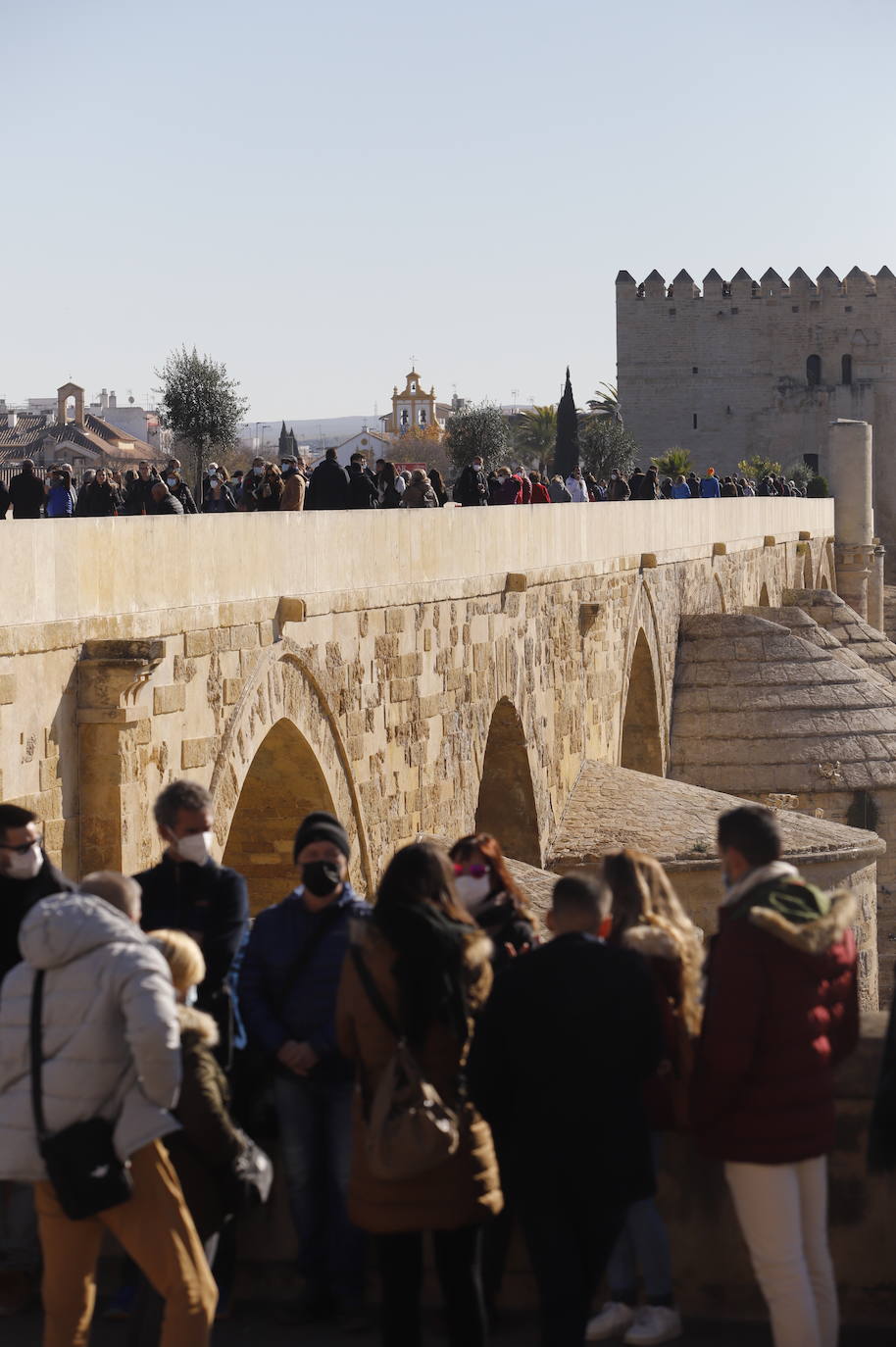 Los turistas durante el puente de la Inmaculada en Córdoba, en imágenes