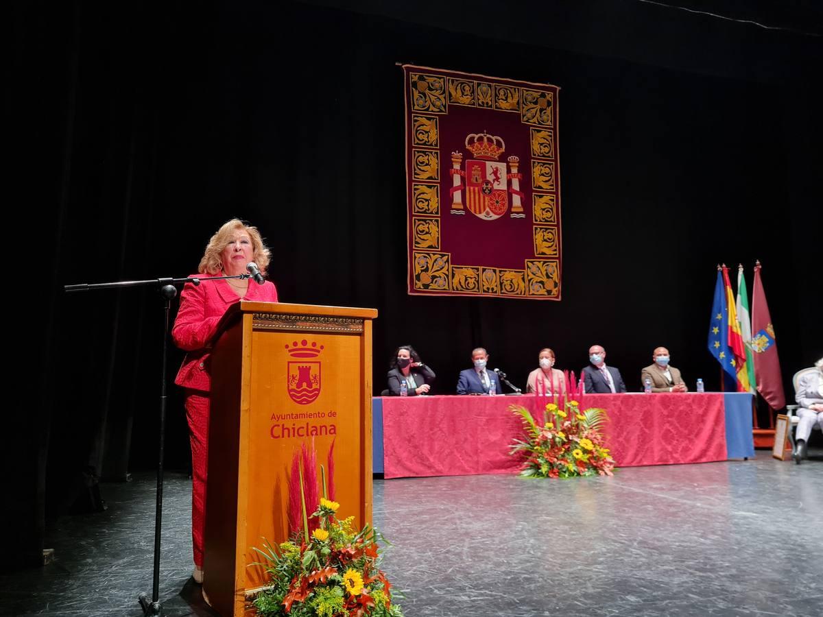 Fotos: Entrega de insignias de oro en Chiclana en el Día de la Constitución