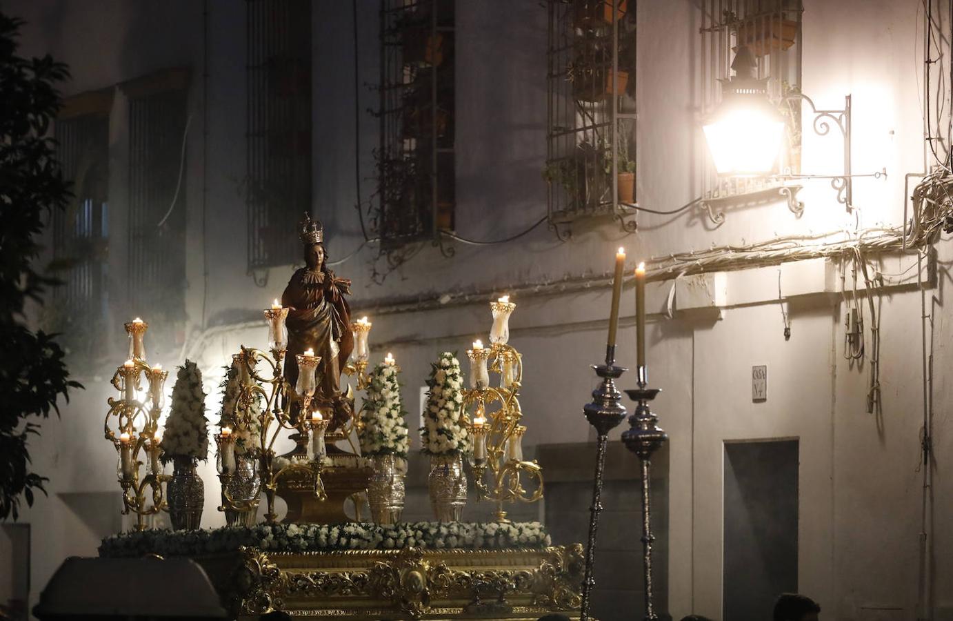 La procesión de la Inmaculada para la Vigilia de los Jóvenes en Córdoba, en imágenes