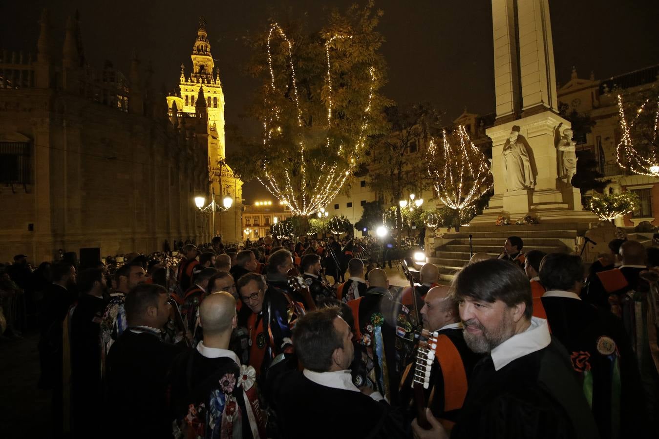 Las tunas le cantan a la Inmaculada