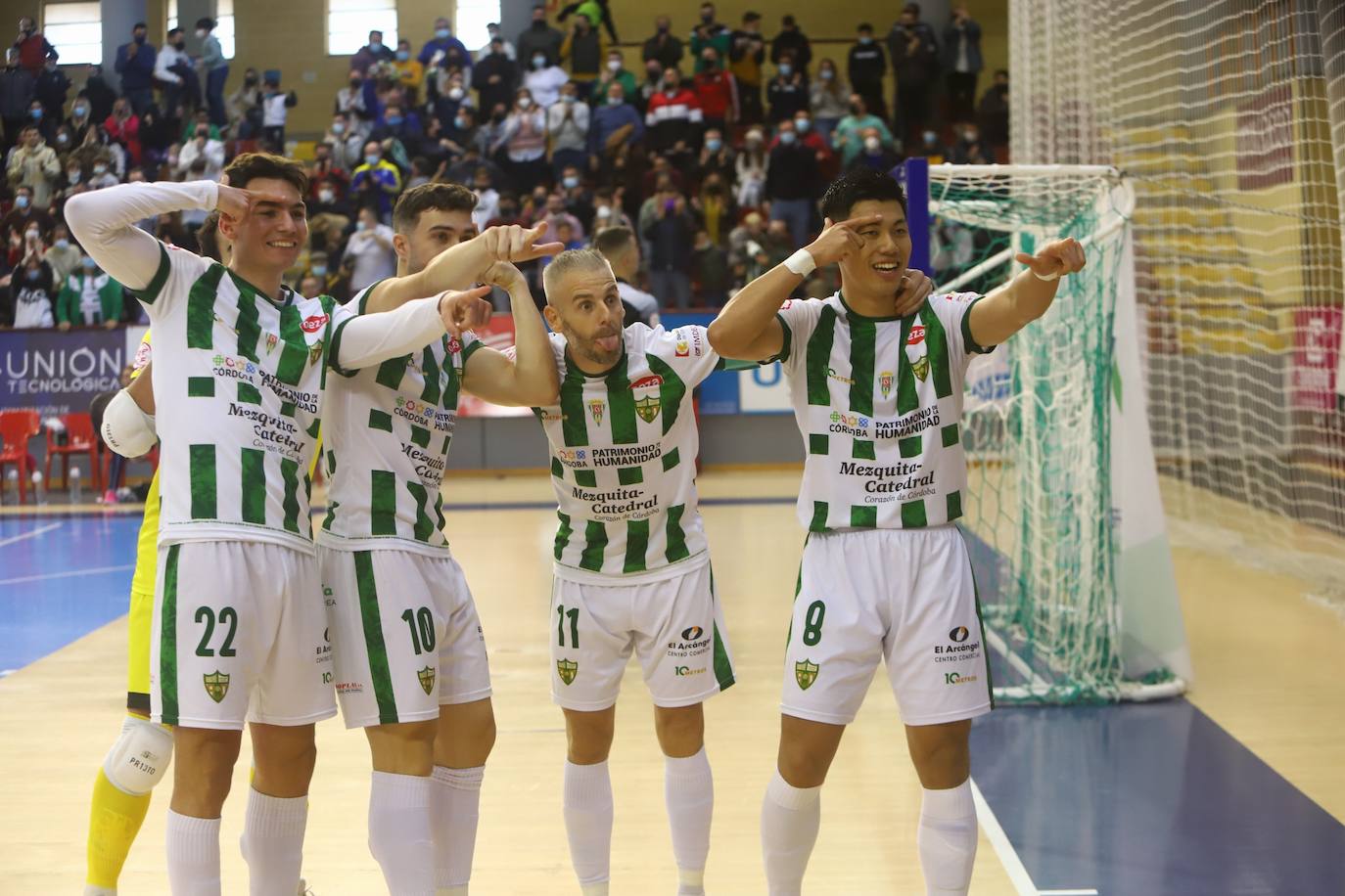 La goleada del Córdoba Patrimonio al Fútbol Emotion Zaragoza, en imágenes