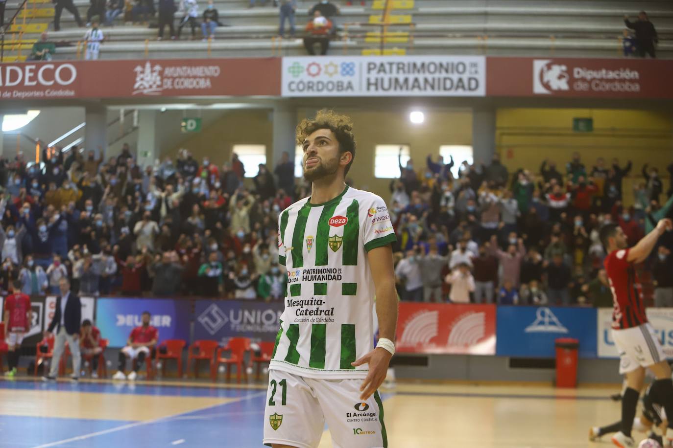 La goleada del Córdoba Patrimonio al Fútbol Emotion Zaragoza, en imágenes