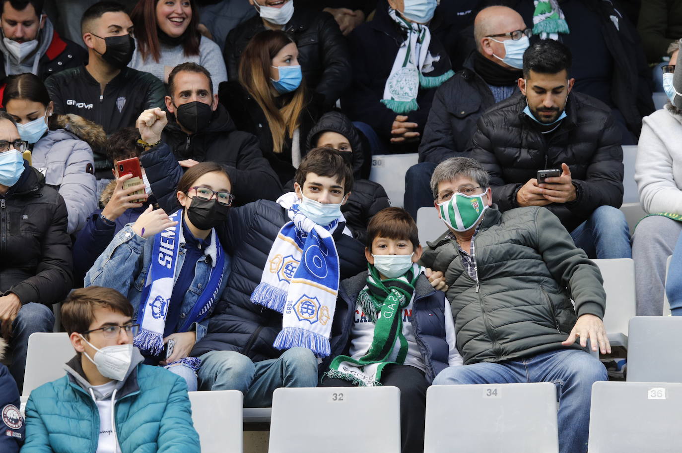 El partido del Córdoba B y el Recreativo de Huelva, en imágenes