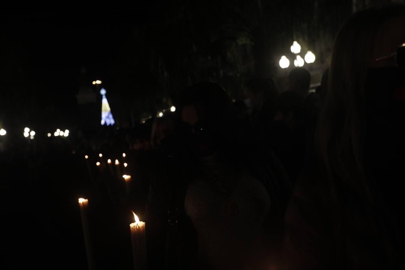 Fotos: La Patrona y el Nazareno procesionan por las calles de Cádiz