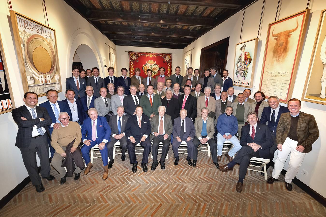 Los toreros de Sevilla homenajean a Curro Romero en la Real Maestranza