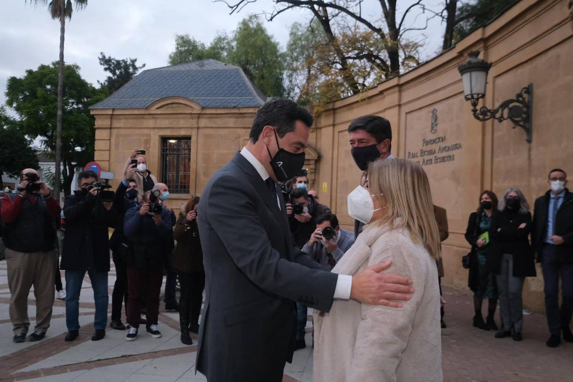 FOTOS: Reunión de Moreno y Marín con el Patronato de la Fundación Real Escuela Andaluza del Arte Ecuestre en Jerez