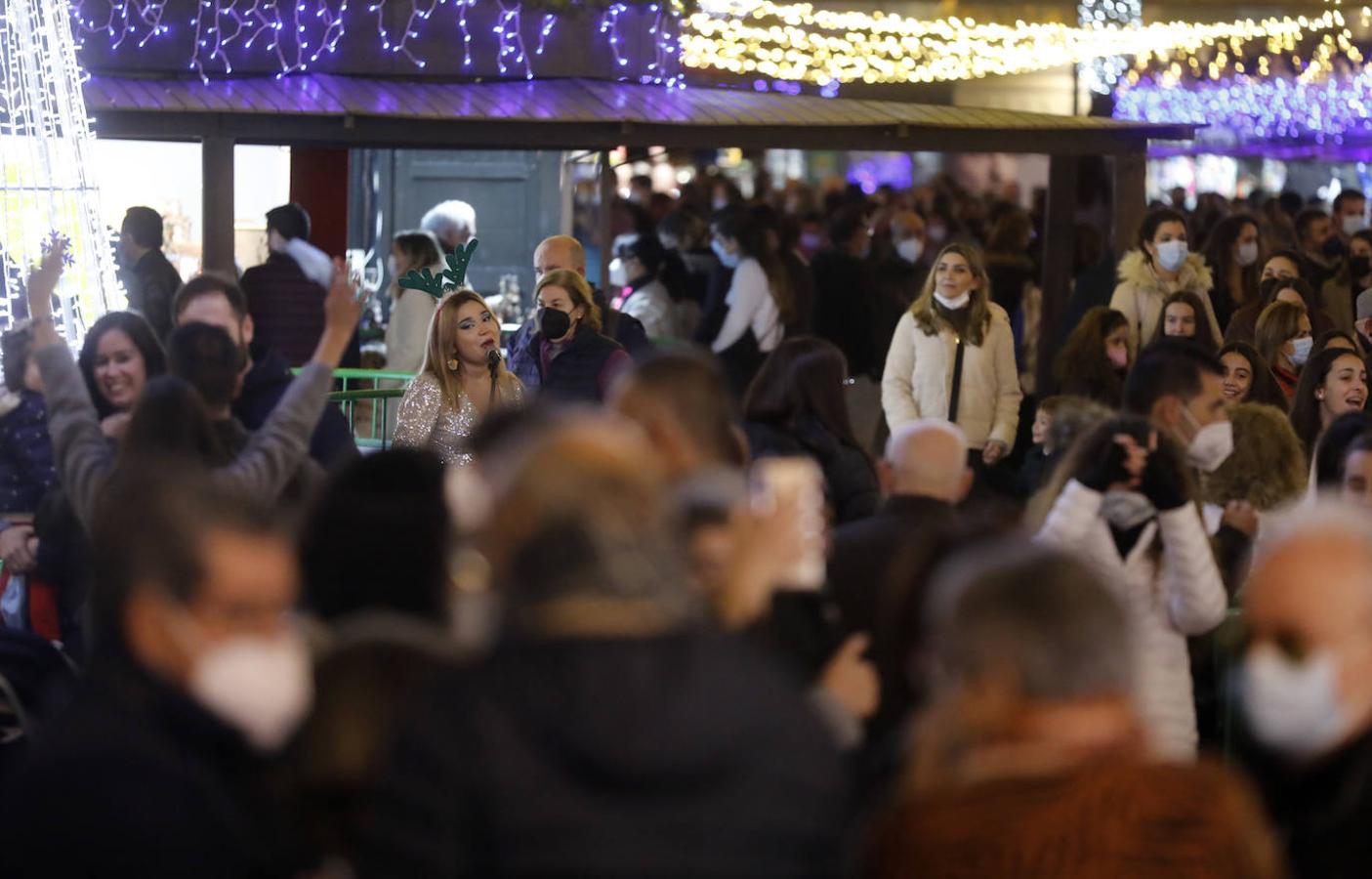 El ambiente prenavideño de Córdoba. en imágenes