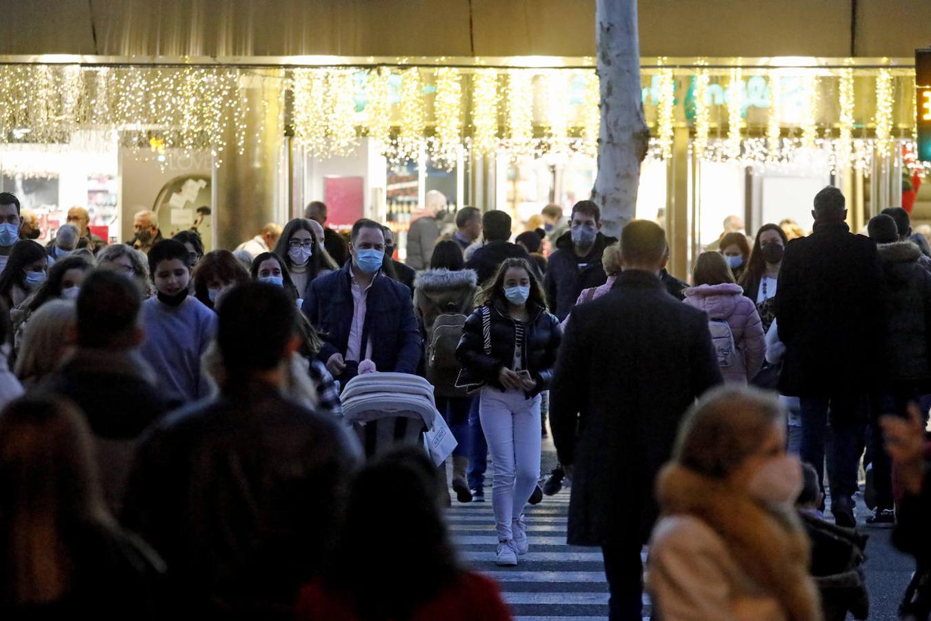 El ambiente prenavideño de Córdoba. en imágenes