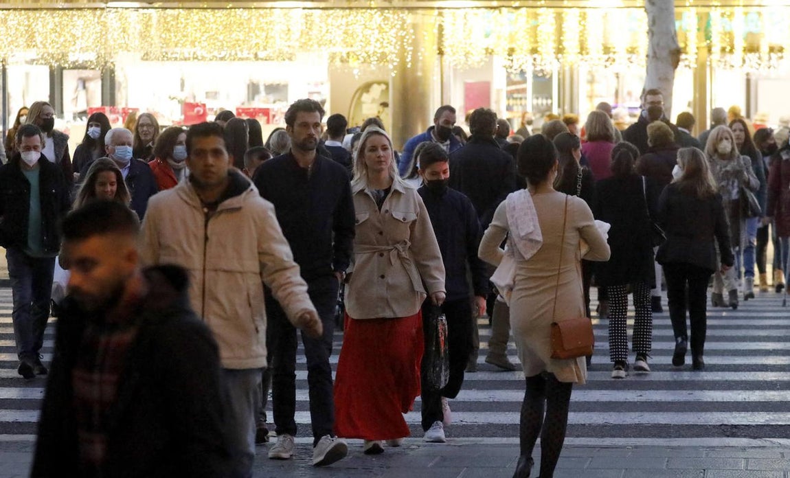 El ambiente prenavideño de Córdoba. en imágenes