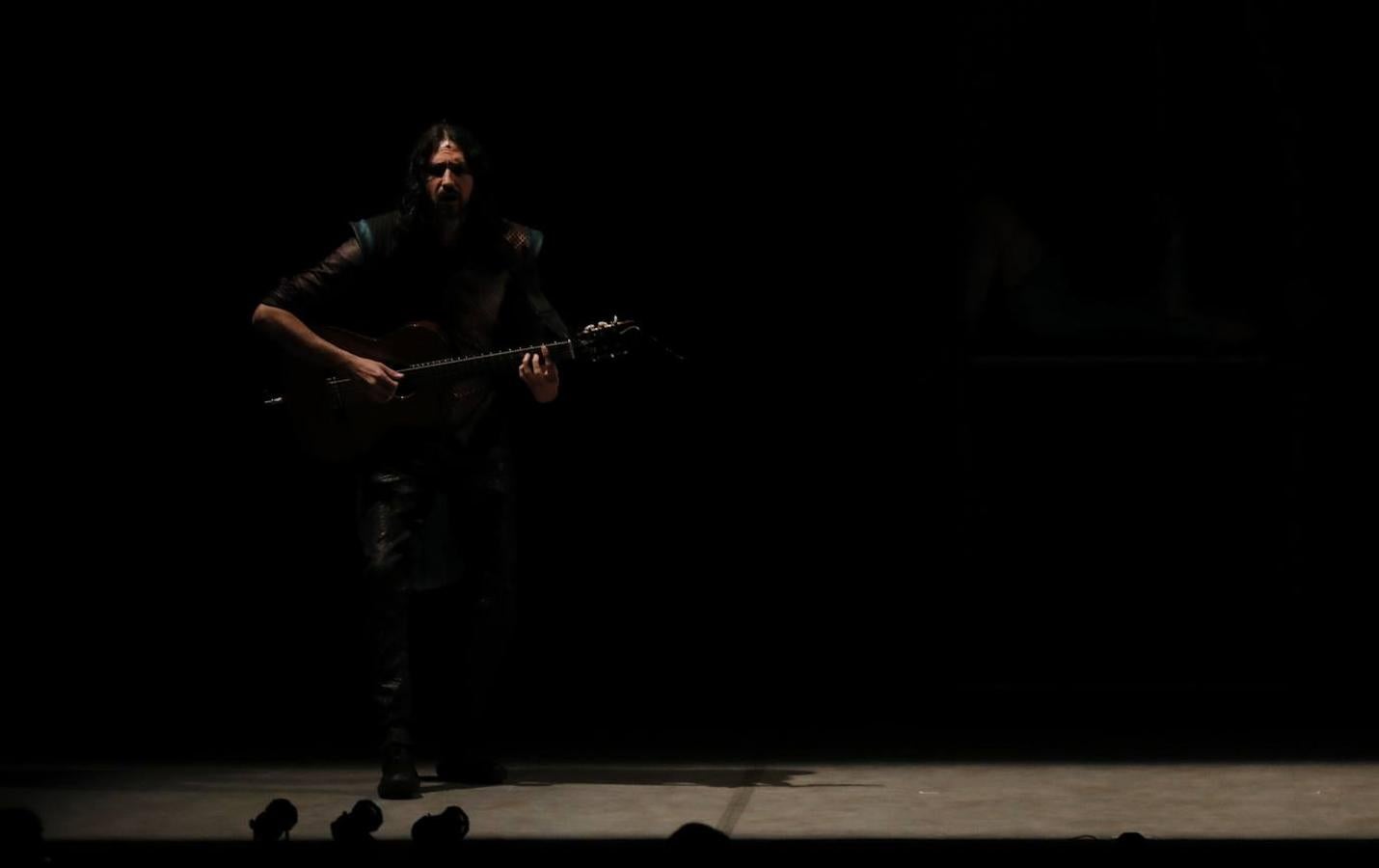 La obra &quot;Malvivir&quot; en el Gran Teatro de Córdoba, en imágenes