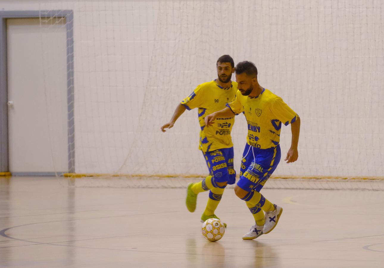 FOTOS: Las imágenes del partido solidario del Cádiz CF Virgili