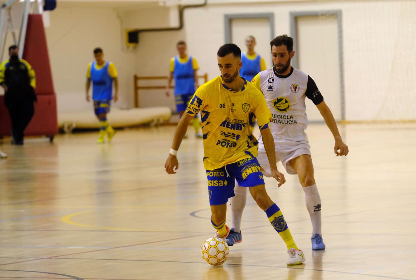 FOTOS: Las imágenes del partido solidario del Cádiz CF Virgili