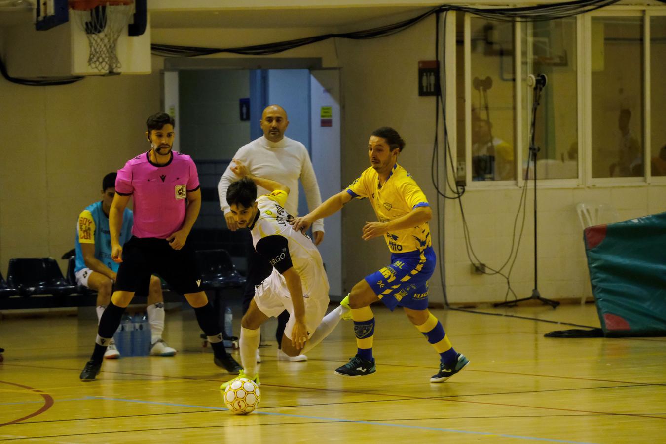 FOTOS: Las imágenes del partido solidario del Cádiz CF Virgili