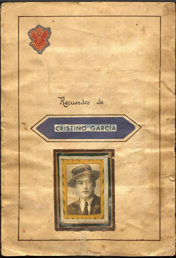 Hoja portada del álbum de los Recuerdos de Cristino García. Archivo Municipal de Toledo. 