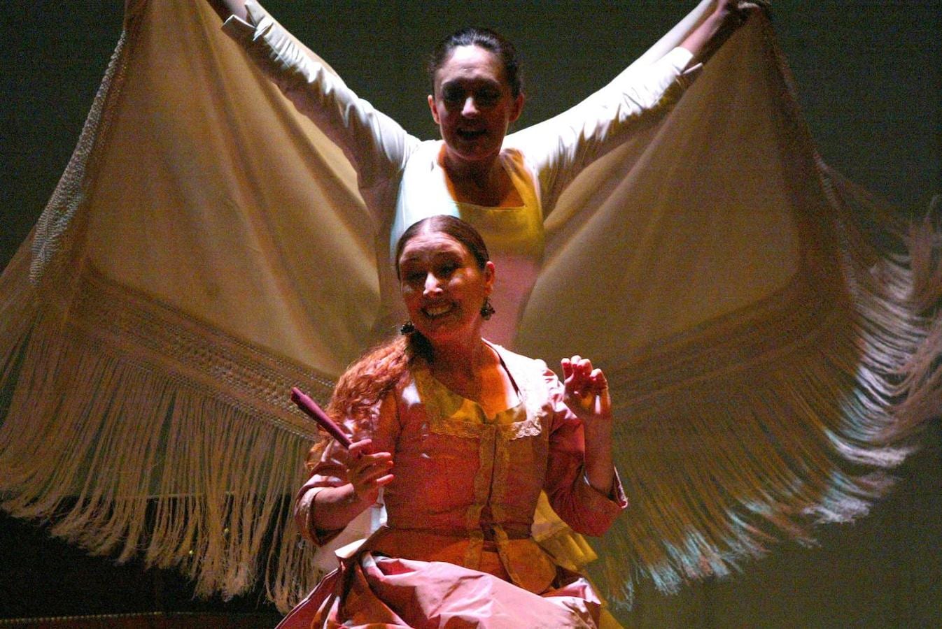 Forqué, durante la representación de la obra de teatro 'Doña Rosita la Soltera' en Córdoba, en 2004. 