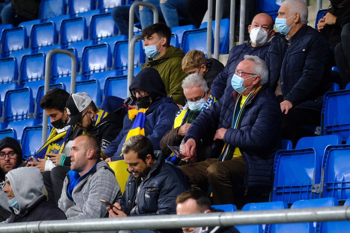 FOTOS: Búscate en el Cádiz CF-Granada disputado en el antiguo Carranza