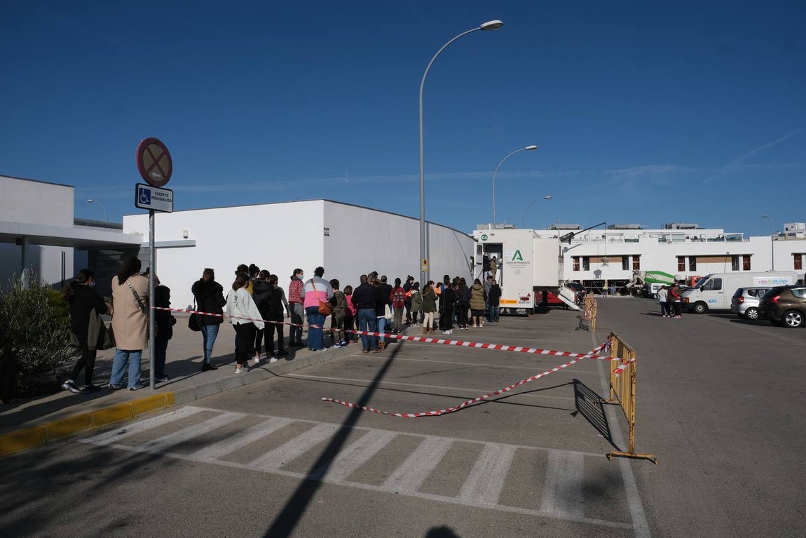 FOTOS: Primer día de vacunación contra el Covid en los menores de 12 años de la provincia de Cádiz