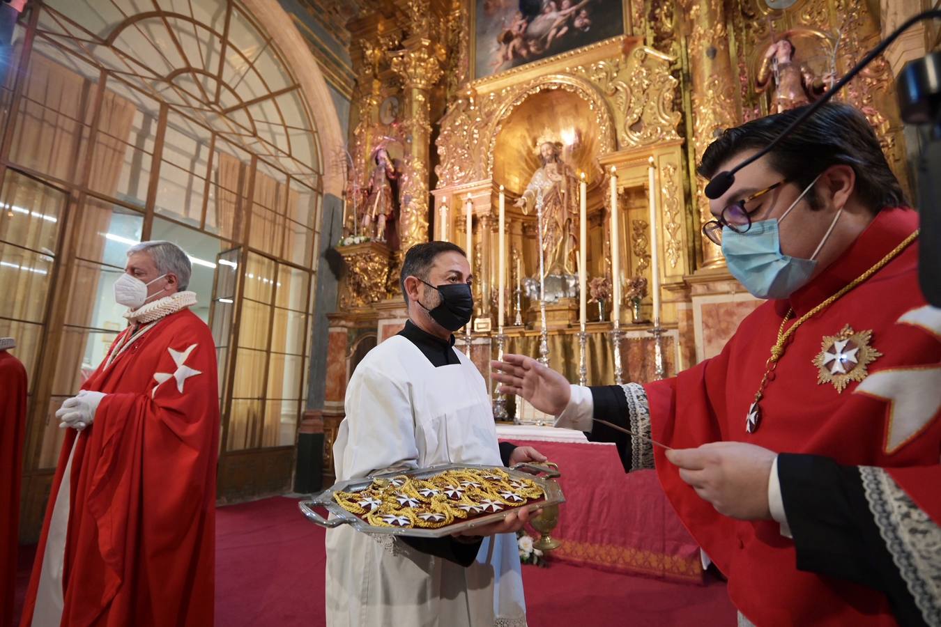 FOTOS: Así ha sido la ceremonia de ingreso de los nuevos miembros de Caballeros Hospitalarios en Cádiz